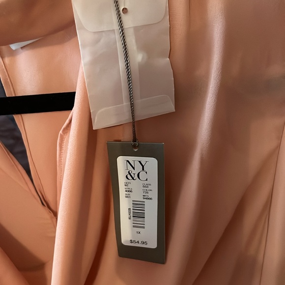 New with tags blouse - Picture 6 of 6